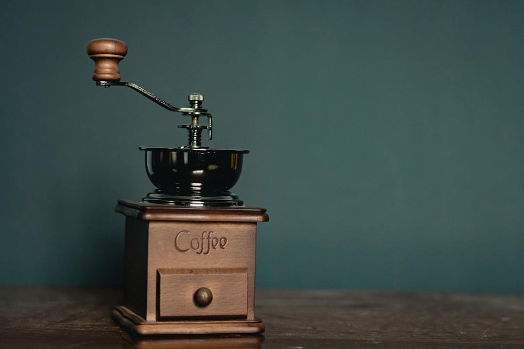 How to Choose the Right Coffee Grinder for Your Ethical and Sustainable Coffee Journey